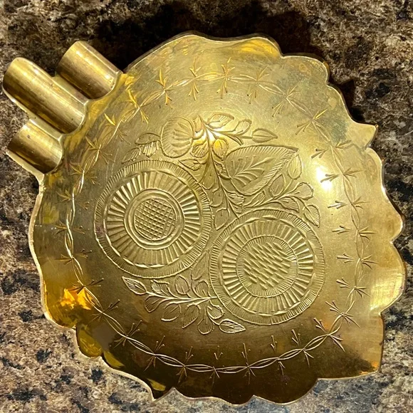 Brass Leaf Ashtray Indian Vintage Palo Santo Trinket catch-all smoking smudging - Picture 15 of 16